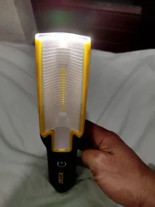 Lampada LED Zeca Ricaricabile