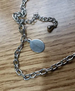 Collana girocollo statement nero e argento