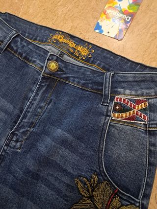 Desigual- pantalón vaquero boyfriend