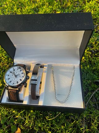 Set Reloj Pulsera y Cadena
