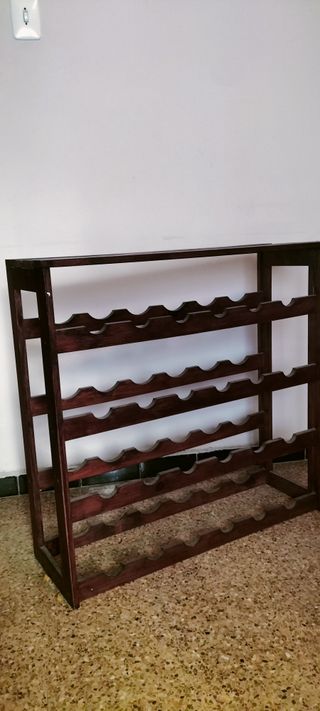 Botellero de madera. 110cm. Buen estado
