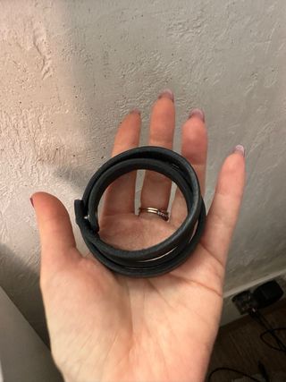 Pulsera cuero negra y plata. Talla L