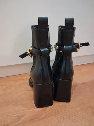 Botines Zara negros con perlas