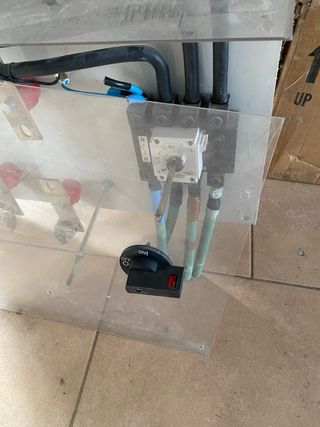 Panel cuadro eléctrico con interruptor 65x90