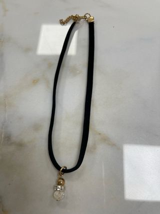 Collar gamuza con dije elefante