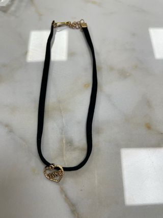 Collar gamuza con dije elefante