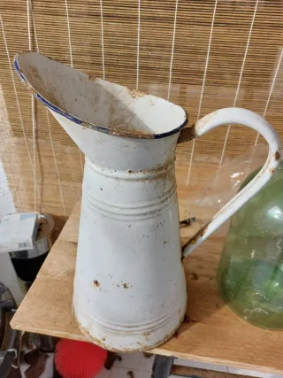 Cántaro de barro antiguo