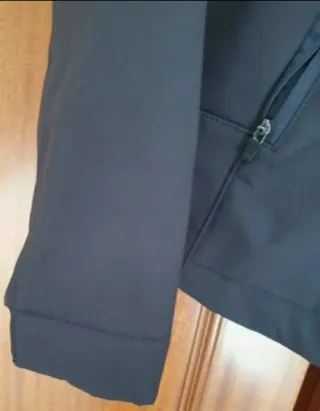 CHAQUETA / ABRIGO/SOFTSHELL