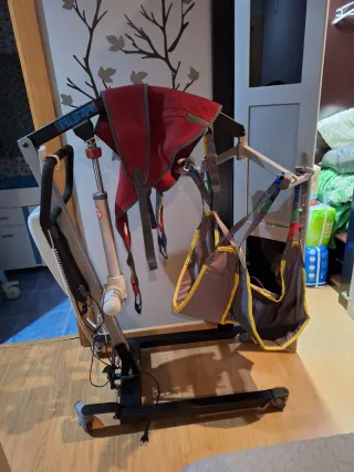 Grúa elevadora de personas