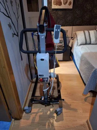 Grúa elevadora de personas