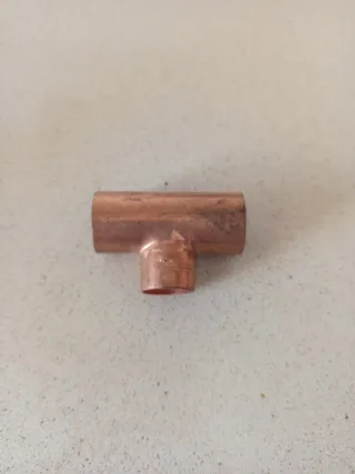 Te reducida 18x15x18 mm Cobre