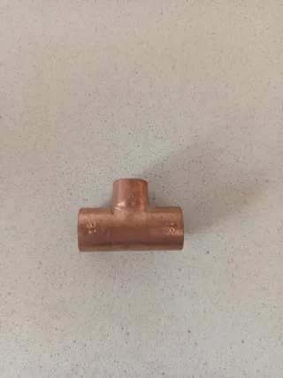 Te reducida 18x15x18 mm Cobre