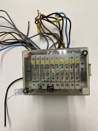 Regleta Unibloc UF 10E-61-4T