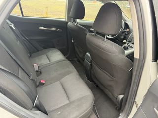 Toyota Auris 2009 PEGATINA MEDIOAMBIENTAL 70€/MES