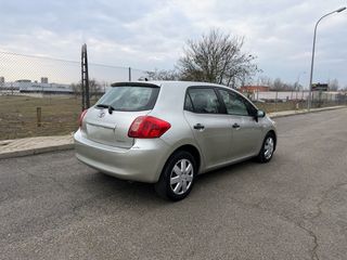 Toyota Auris 2009 PEGATINA MEDIOAMBIENTAL 70€/MES