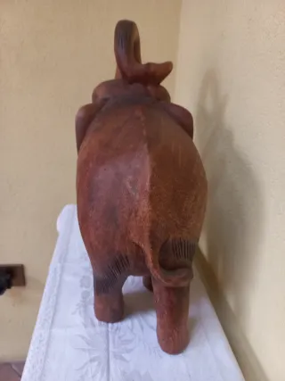 Elefante decorativo in legno