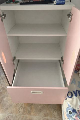 Ropero infantil rosa y blanco