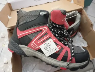 Botas de trekking mujer grises y rojas