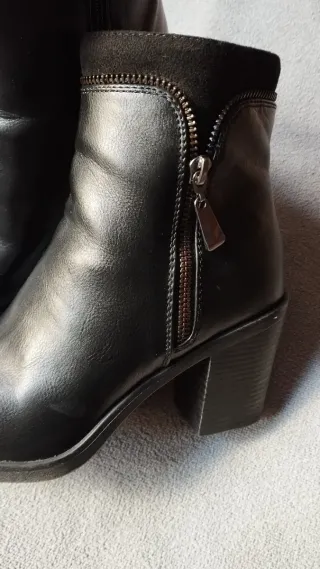 Botines negros talla 37