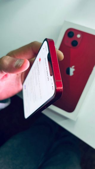 iPhone 13 Rojo - Batería 85%