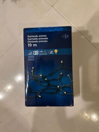 Árbol de Navidad 180cm con detalles blancos