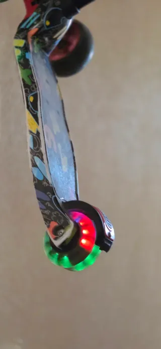 Patinete 3 ruedas infantil con luces