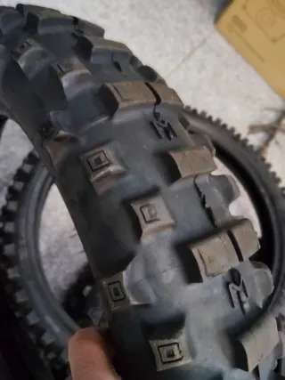 Juego neumatico enduro