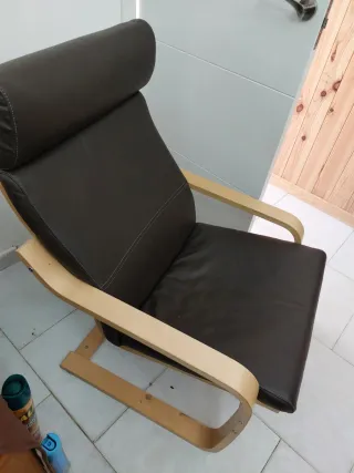 Mecedora Ikea Cuero y Madera