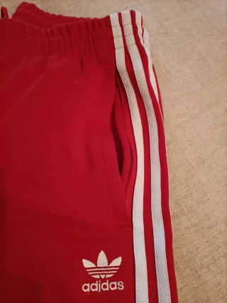 Pantalón deportivo Adidas rojo
