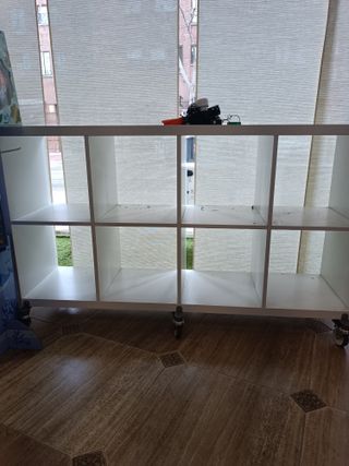 Estantería Kallax 2x4 con ruedas IKEA