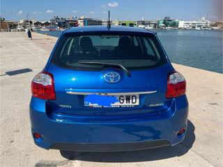 IMPECABLE Toyota Auris 2.0 Diesel 126cw
