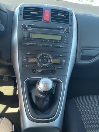 IMPECABLE Toyota Auris 2.0 Diesel 126cw