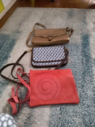 Lote 3 bolsos: beige, rojo