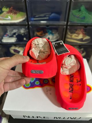 Nike Mind 001 Slide Solar Red