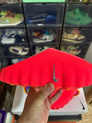 Nike Mind 001 Slide Solar Red