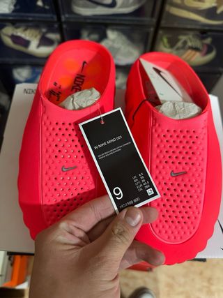 Nike Mind 001 Slide Solar Red