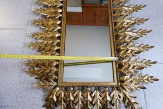ESPEJO VINTAGE HOJAS DE METAL DORADO 60`S