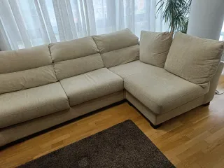 Sofá Chaise Longue Beige,tres plazas,recosdable .