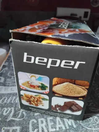 Grattugia ricaricabile Beper