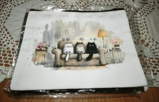 Neceser con dibujo de gatitos