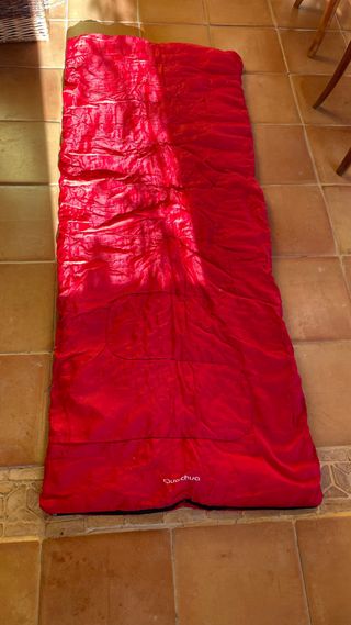 Saco de dormir Quechua rojo