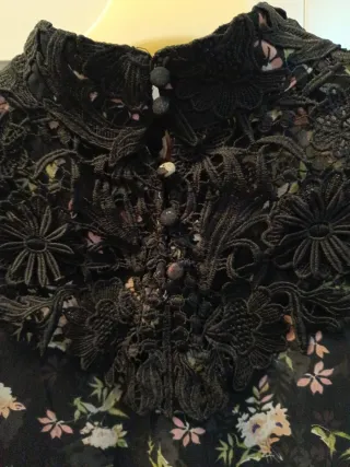 Blusa ZARA floral encaje