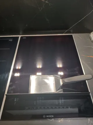 PLACA INDUCCIÓN Y PLANCHA TEPAYANKI BOSCH SERIE 6