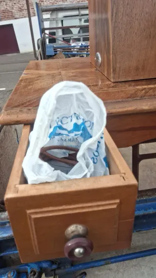 Máquina de coser Alfa de madera