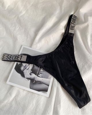 Tanga Victoria's Secret Negro con Brillantes