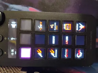 Stream Deck y Micrófono Profesional