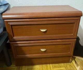 Mesilla de noche de madera