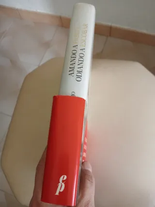 Libro amando a Pablo odiando a Escobar