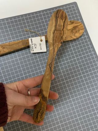 Cuchara artesanal de madera de olivo