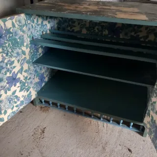 Mueble oriental beige y azul